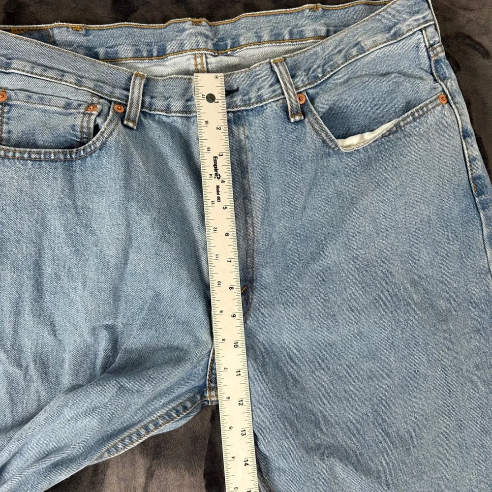Levi's 550 Relaxed Fit Jeans Mens 38x30 Light Wash Denim Tapered Leg